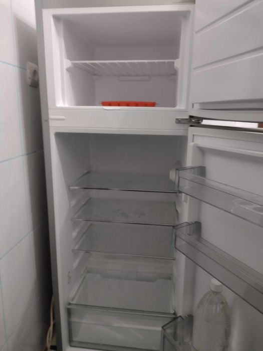 Frigider cu doua usi, 250 litri, H 160 cm