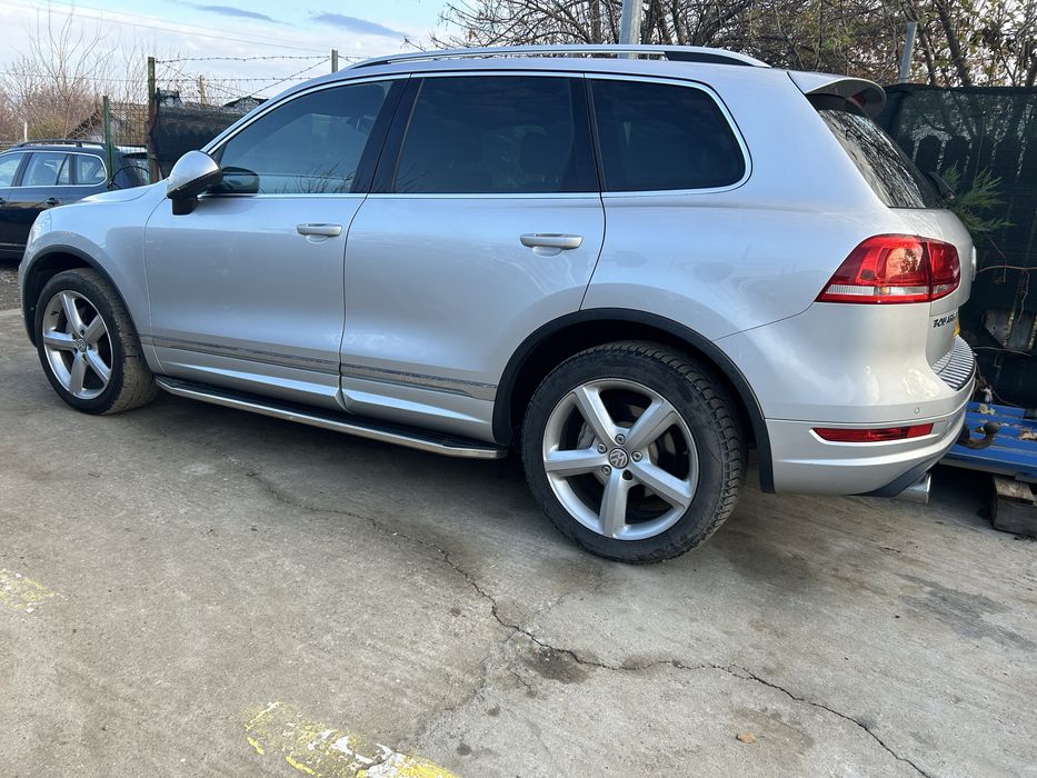 Ușă stânga față Volkswagen Touareg 7P 2012