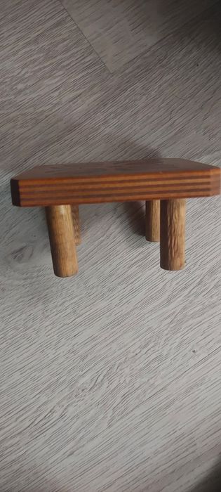 Столик со табуреткой для куклы