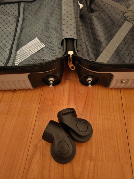 Troler de avion cu roți detașabile