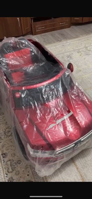 Машина детская с пультом