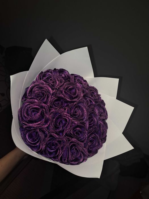 Buchete trandafii din satin