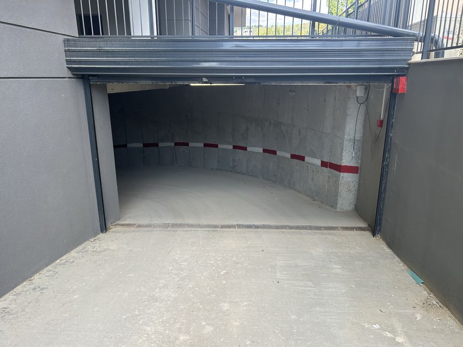 Дава се под наем Гараж / Паркомясто в Варна, Автогара - 15 кв.м за 30600 € - Снимка #3