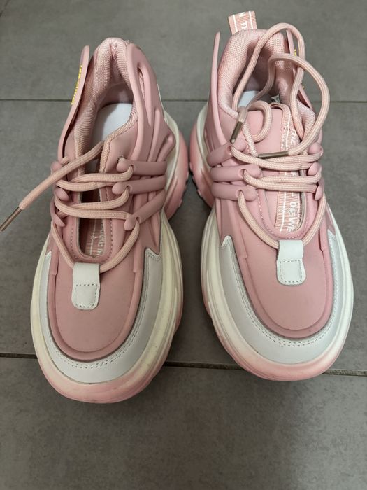 Спортни обувки -сникърси