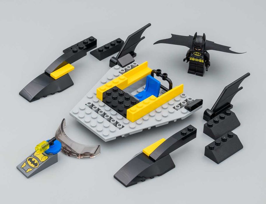 LEGO Super Heroes 76158  Batman Batboat The Penguin Pursuit!