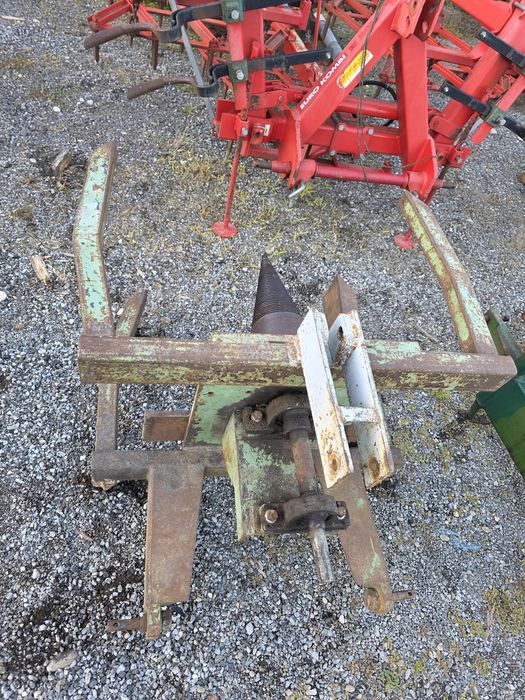 Sapargator lemn in tiranti la tractor tip Burghiu 2x bucati
