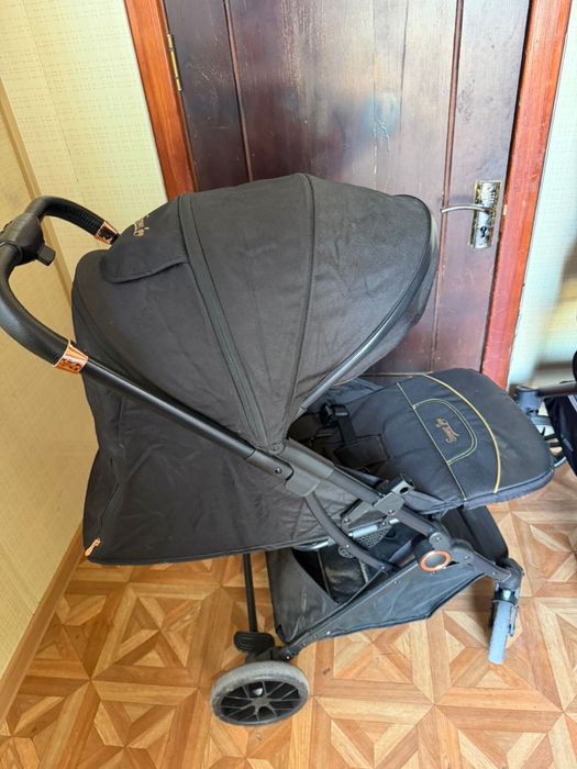 Детская коляска новая продам