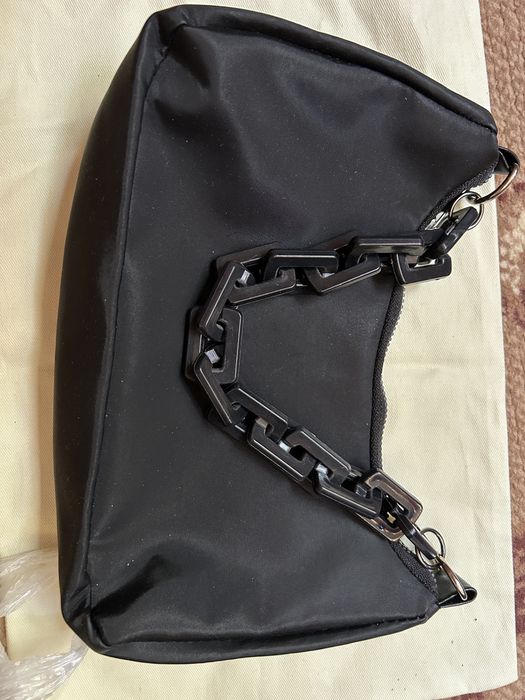 Маленькая черная сумочка