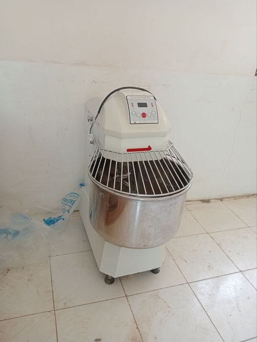 Pekarni pech soatiladi konpelekt