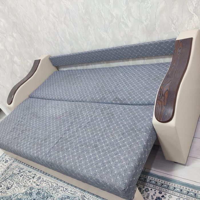 Диван. Самовывоз