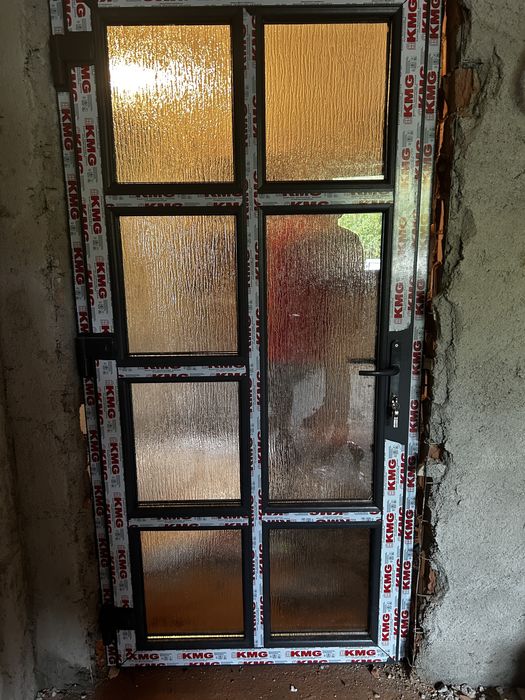 Tâmplărie PVC | Ferestre și Uși PVC | Plase Insecte | Rulouri și Jaluzele