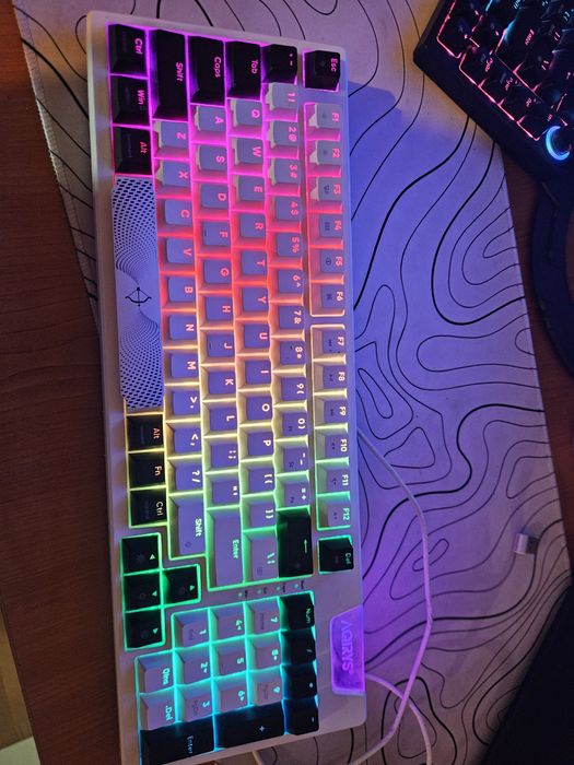 Tastatura Aqiris Adara