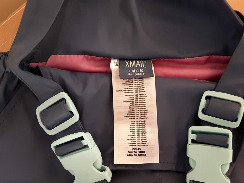 Детски гащеризон и яке/Дъждобран/за дъжд и вятър за 3- 4 г.