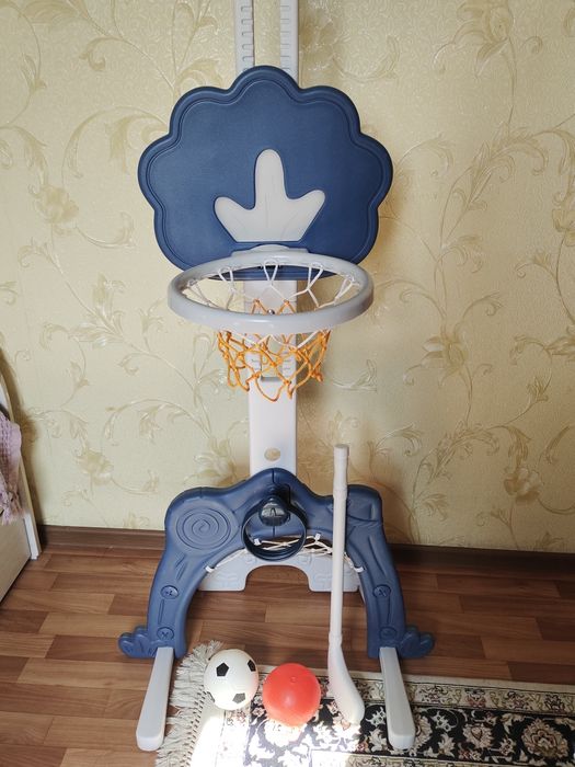 Детская баскетбольная стойка.