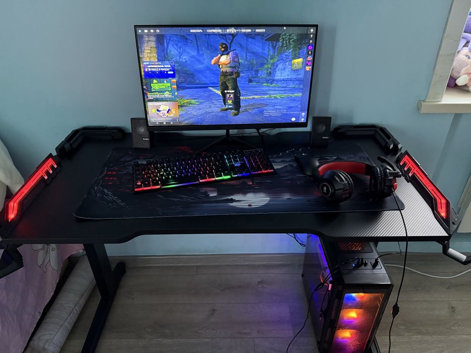 Продам стол компьютерный