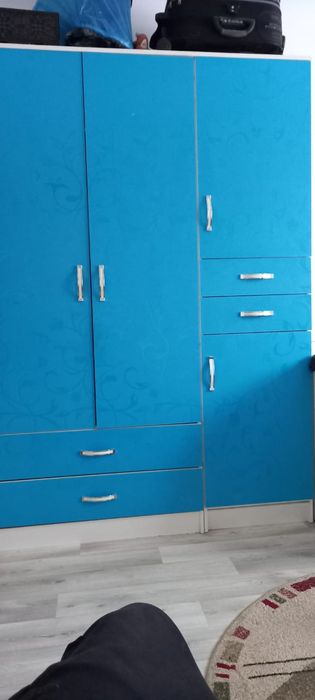 Продам спальный гарнитур