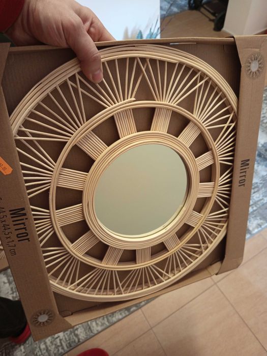 Oglindă de vânzare