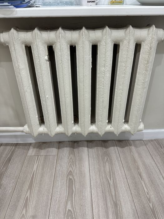 Продам чугунные батареи