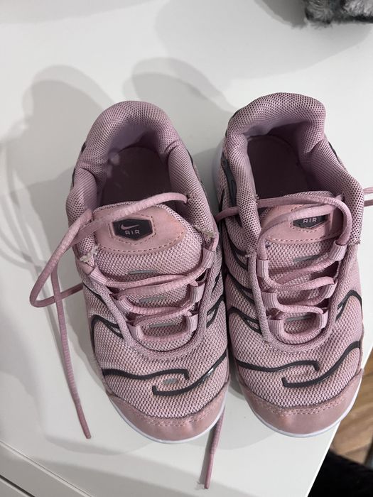 Adidasi nike marimea 28