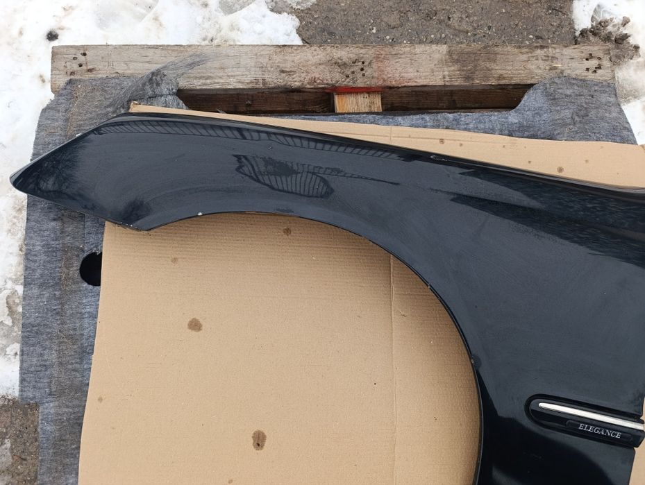 Ляв калник Мерцедес Ц класа W203 / Mercedes W203