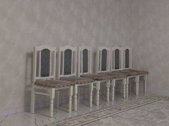 Отдам даром  стол со стульями. Сомовывоз