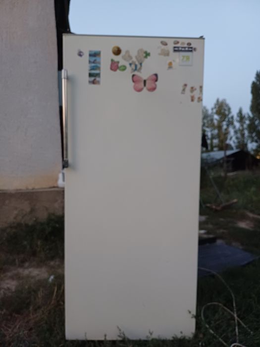 Не рабочий холодильник. Зил