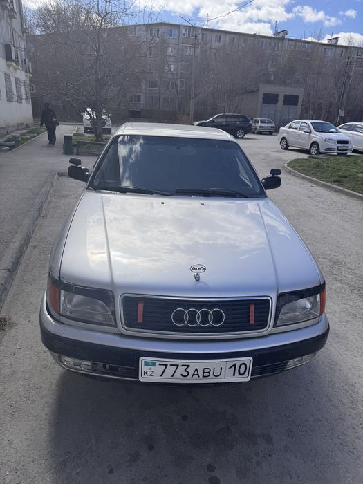 Продам машину Ауди 100