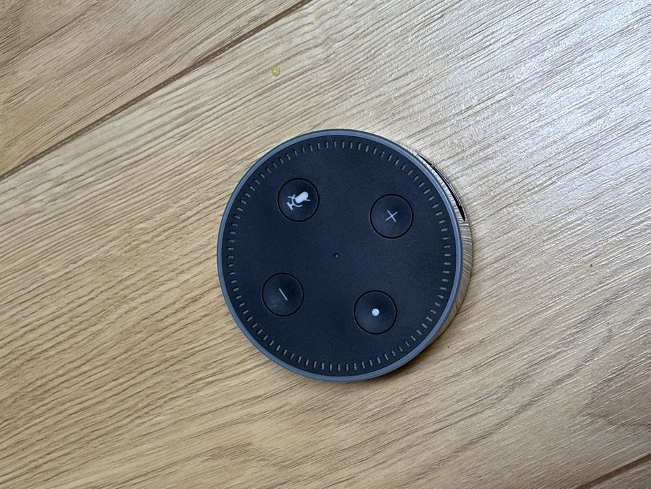 Vand Amazon Alexa, Echo dot generatia a 2-a - stare foarte buna!
