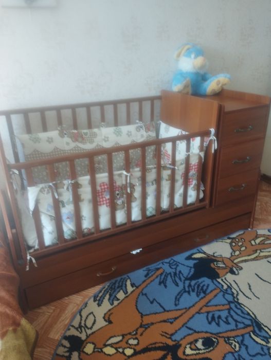 Отдам кроватку даром