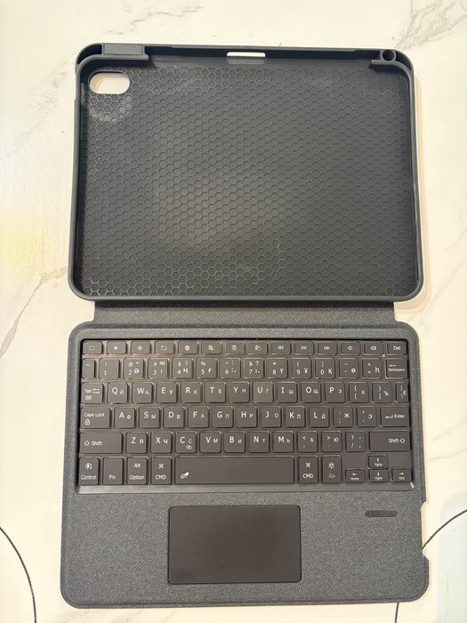 чехол клавиатура для Ipad