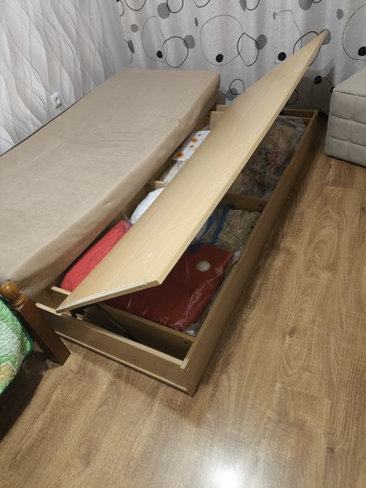 Кровать отдам даром