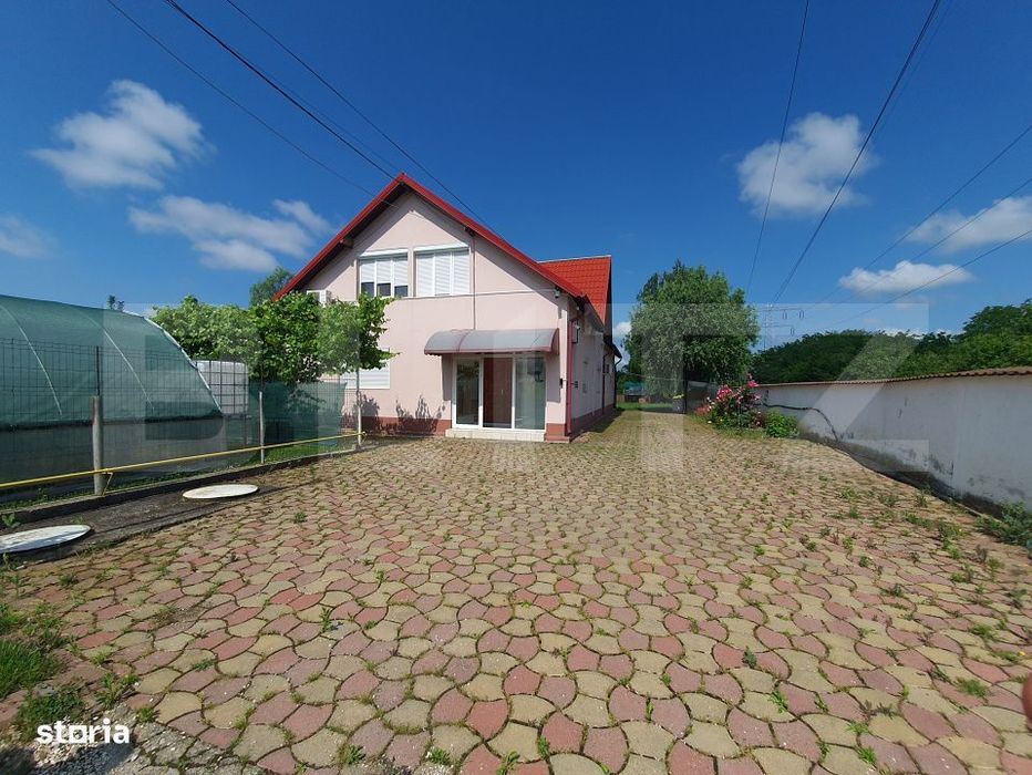 Vila cu 5 camere, 280 mp, livada pe rod, zona Valea Voievozilor