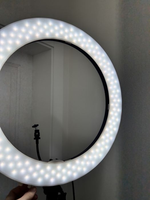 Lampa circulara LED cu trepied 49cm