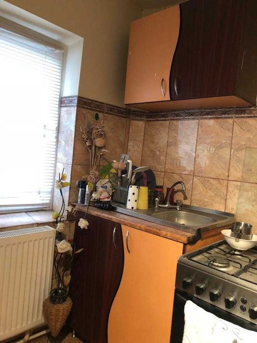 inchiriez apartament doua camere numai pentru elevi la scoala