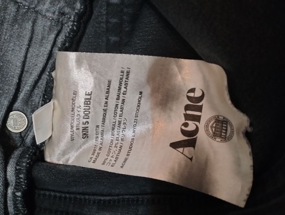 Pulover Fjallraven greenland mărime L și jeanși Acne Studio  S