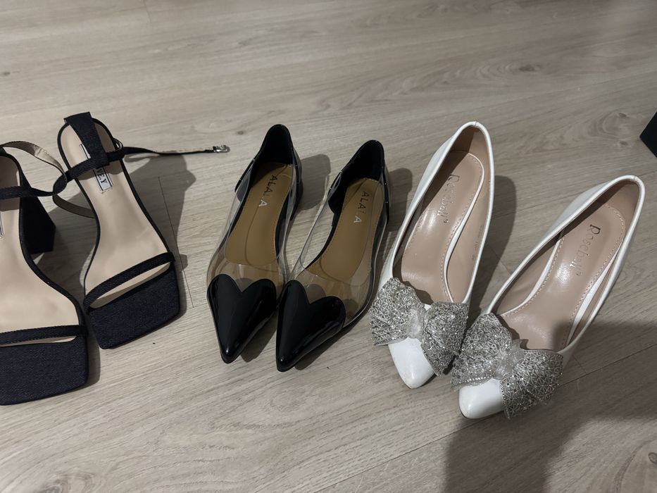 Продам 3 пары обуви