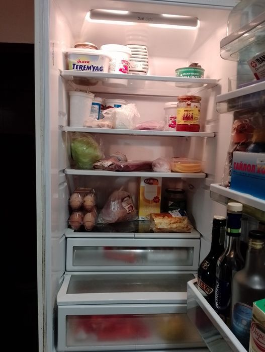 Хладилник с фризер Ariston