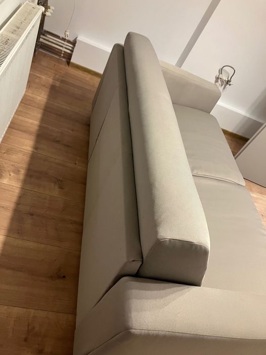 Vând canapea extensibila cu saltea