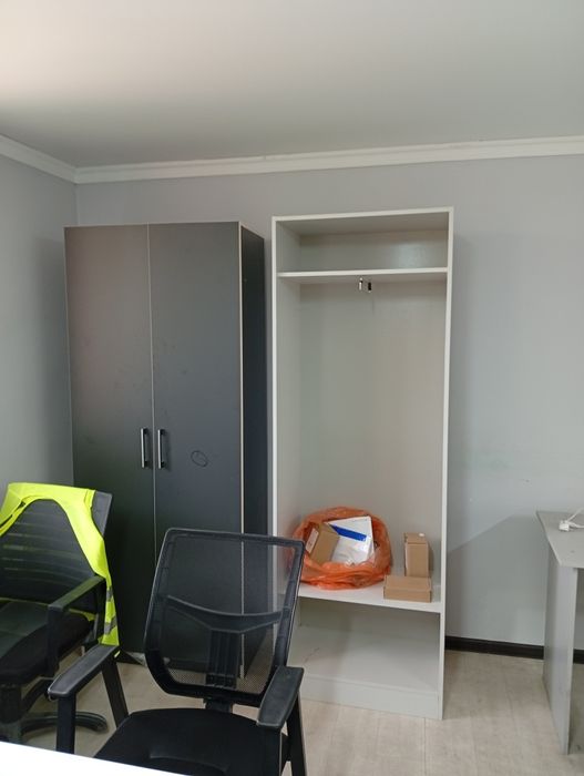 Офисная мебель в отличном состоянии