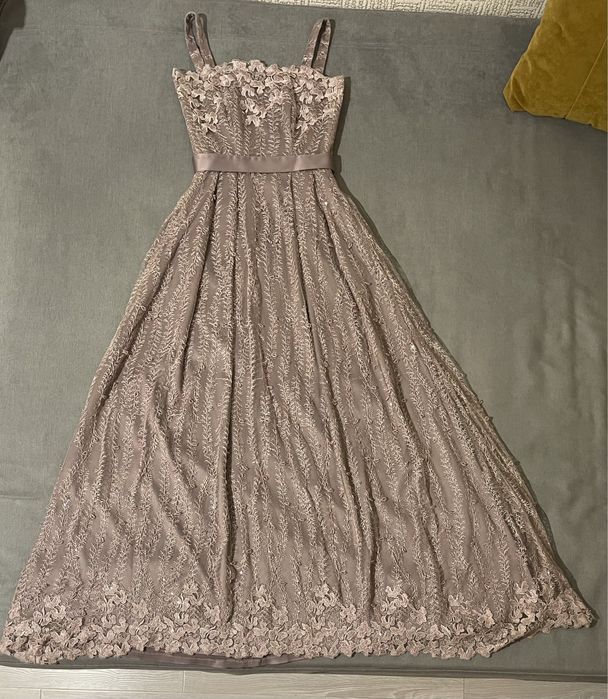 Платье вечернее с корсетом