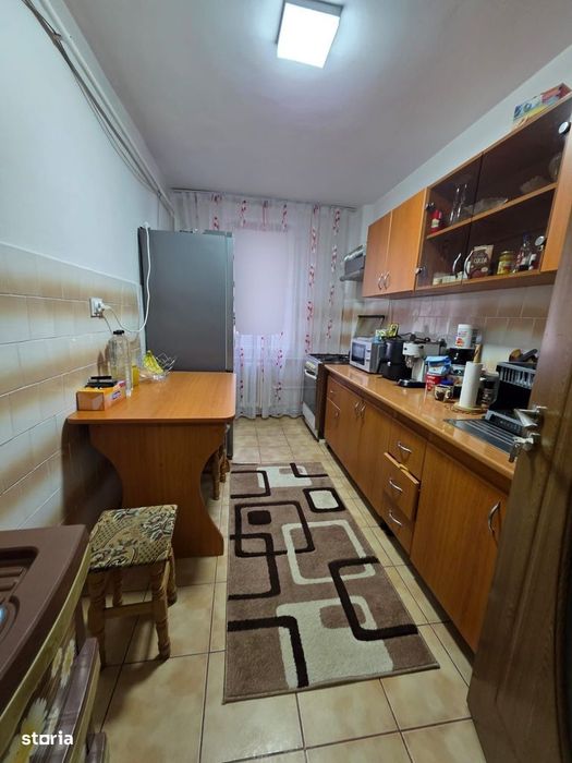 3 camere, decomandat, zona Lidl Favorit, etaj 1, mobilat și utilat