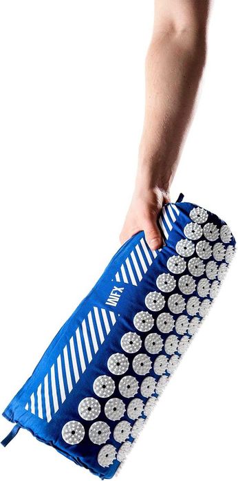 Постелка за акупресура, включително възглавница и чанта за носене