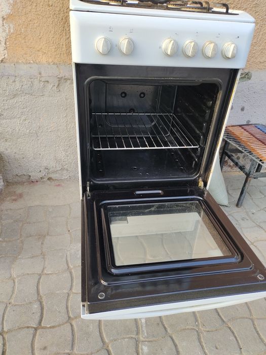 Продам газ плиту ингезит хорошом состояниц
