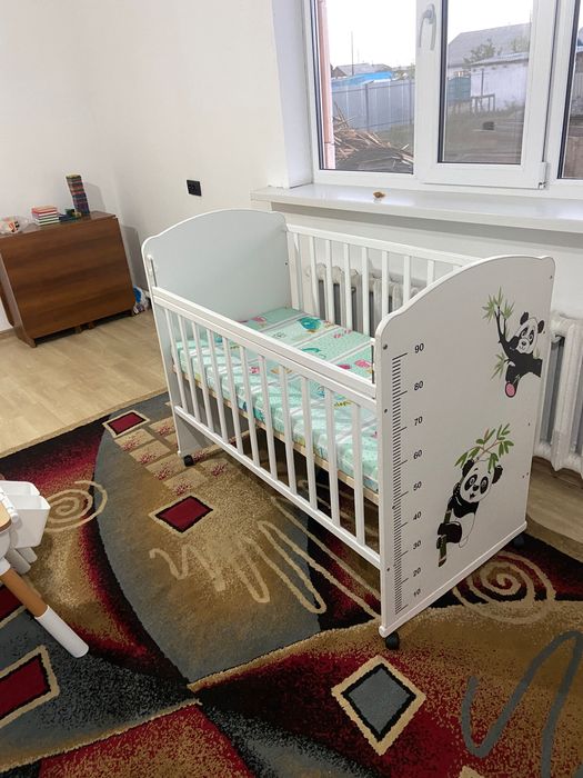 Детская кроватка