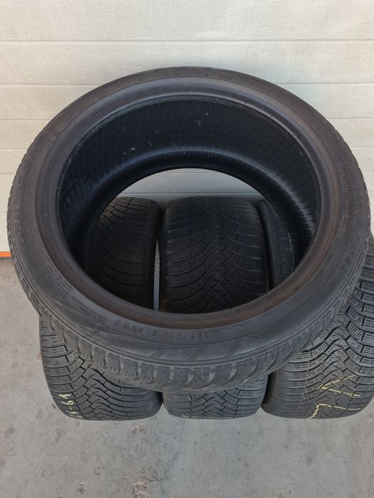 Зимни гуми 4 броя FALKEN EuroWinter HS01 255 40 R18
