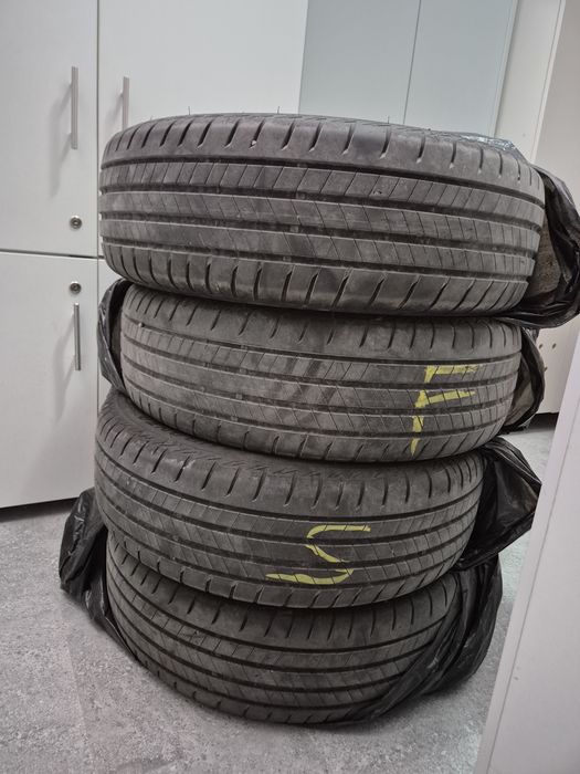ANVELOPE BRIDGESTONE  Vara  225/ 65 R17 DOT 2025