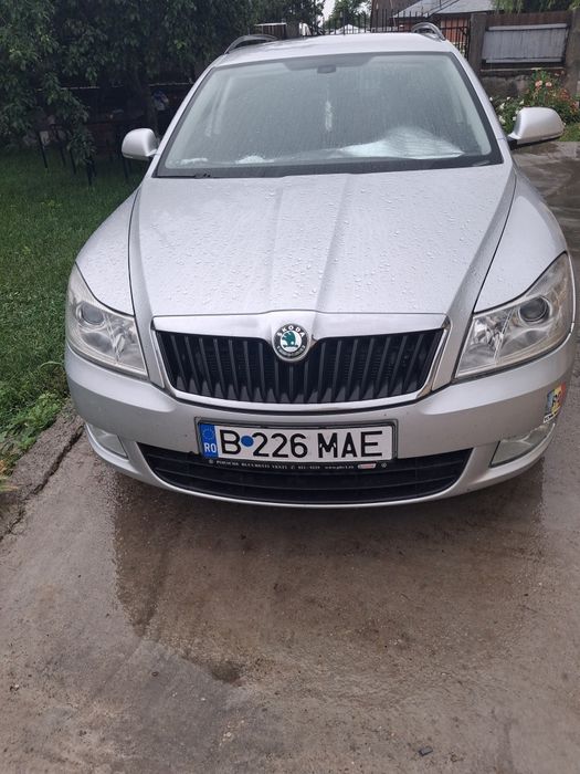 Vând skoda octavia 2 fl