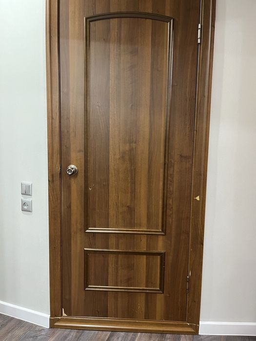 Двери б/у межкомнатные