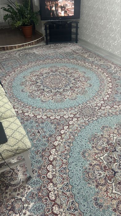 Иран ақ кілем сатамын/ Продам иранский белый ковер