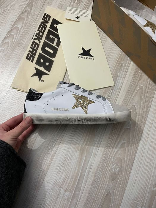 Golden goose  noi cu eticheta